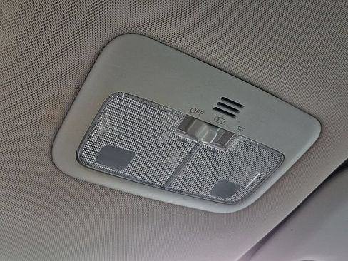 Used 2018 Toyota Corolla SE FWD image 24