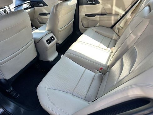 Used 2015 Honda Accord Touring image 49