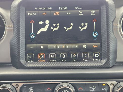 Used 2022 Jeep Wrangler Unlimited Sahara AWD/4WD image 23