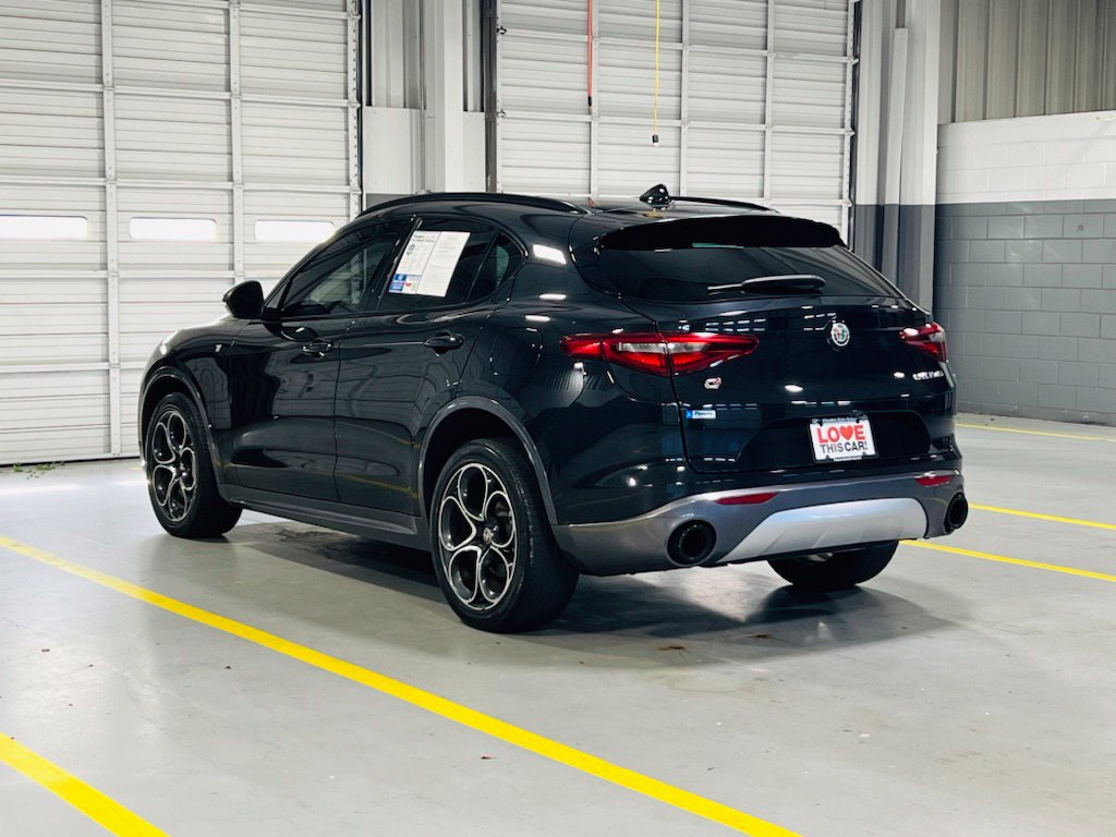 Used 2023 Alfa Romeo Stelvio Ti AWD/4WD image 19