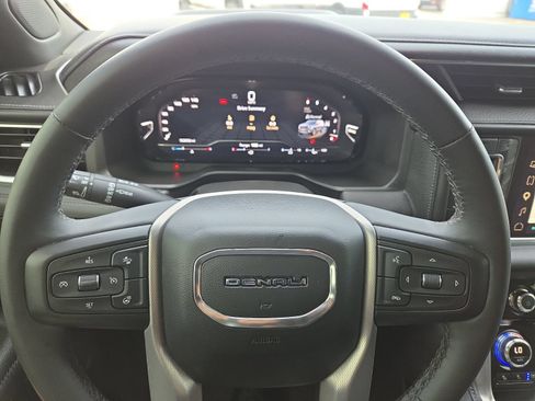 Certified 2023 GMC Yukon Denali AWD/4WD image 4