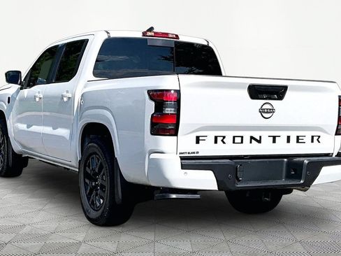Used 2026 Nissan Frontier SV w/ Tow Package RWD image 5
