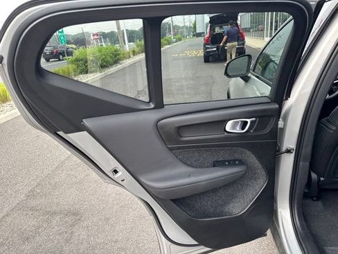 Certified 2025 Volvo XC40 B5 Plus AWD/4WD image 16