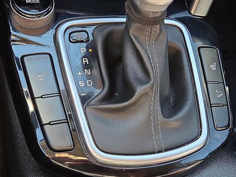 Used 2024 Kia Seltos EX image 26