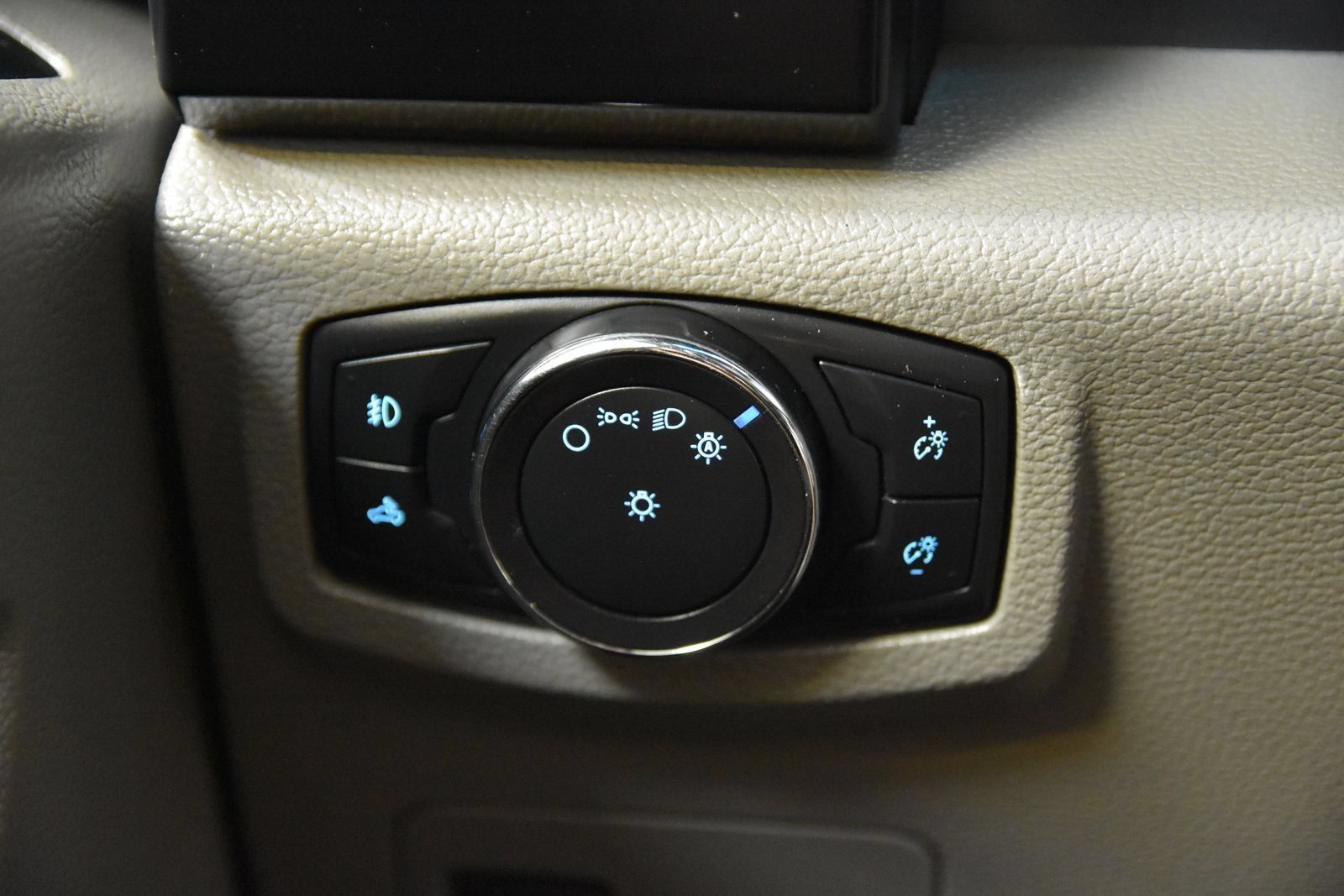 Used 2018 Ford F150 XL w/ Equipment Group 101A Mid RWD image 21