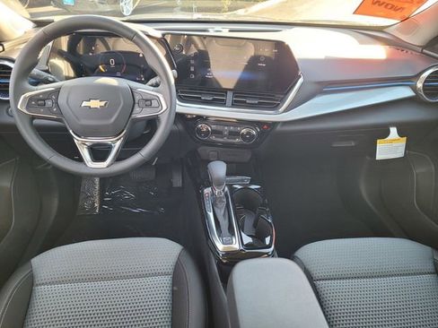 New 2026 Chevrolet Trax LT w/ LT Convenience Package image 7