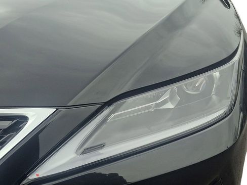 Used 2022 Lexus RX 350L Premium w/ Premium Package image 10