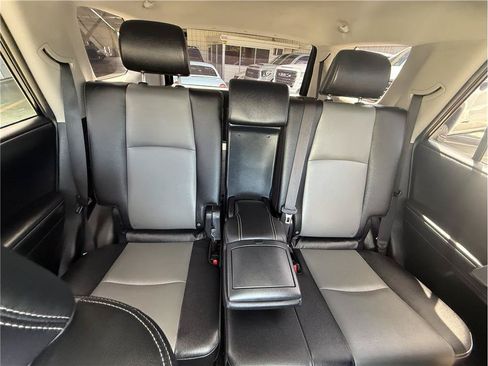 Used 2018 Toyota 4Runner SR5 Premium AWD/4WD image 30
