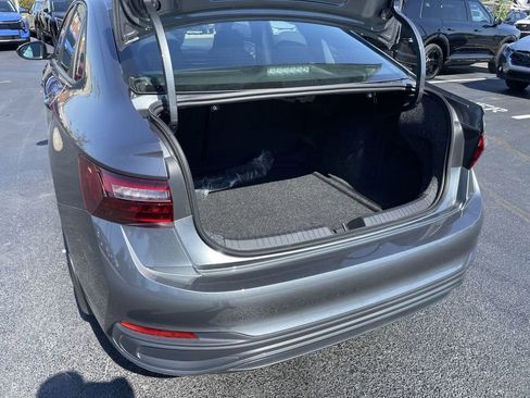 Used 2025 Volkswagen Jetta Sport FWD image 33