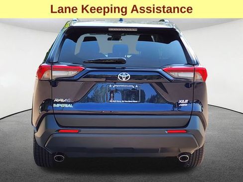 Used 2021 Toyota RAV4 XLE AWD/4WD image 5