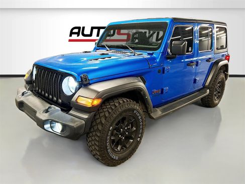 Used 2022 Jeep Wrangler Unlimited Willys image 3