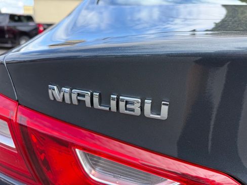 Used 2021 Chevrolet Malibu LS FWD image 5