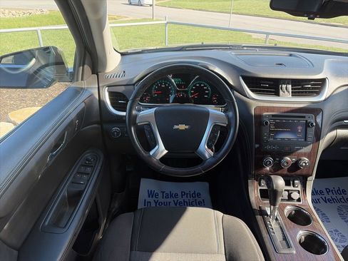 Used 2015 Chevrolet Traverse LT w/ Style and Technology Package image 44