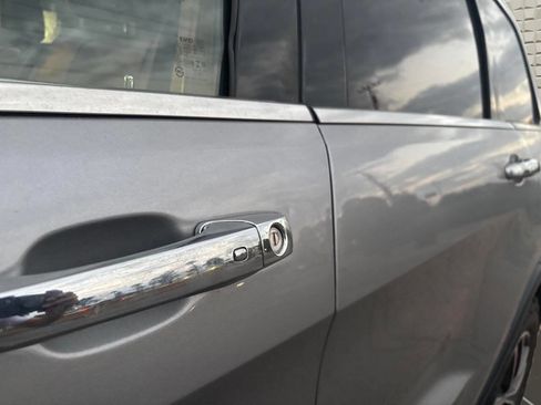 Used 2015 Jeep Grand Cherokee Limited w/ Luxury Group II image 48