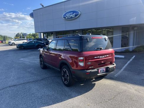 Used 2025 Ford Bronco Sport Outer Banks w/ Outer Banks Tech Package+ AWD/4WD image 6