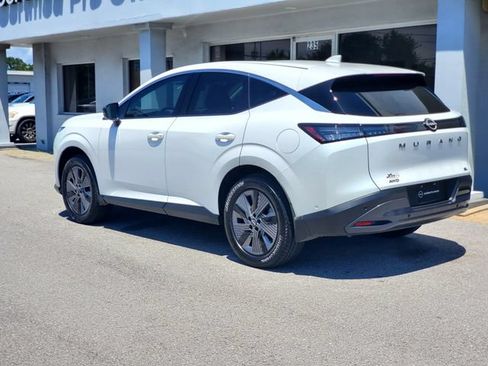 Certified 2025 Nissan Murano SL w/ Cargo Package AWD/4WD image 2