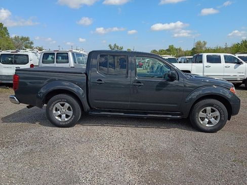 Used 2012 Nissan Frontier SV image 4