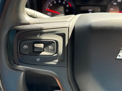 Used 2021 Chevrolet Silverado 1500 Custom AWD/4WD image 14