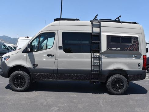 New 2024 Mercedes-Benz Sprinter 2500 image 4