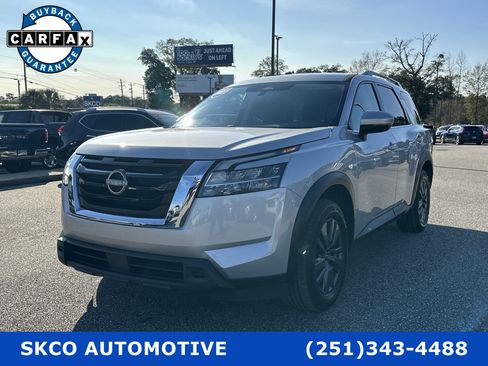 Used 2022 Nissan Pathfinder SV image 1