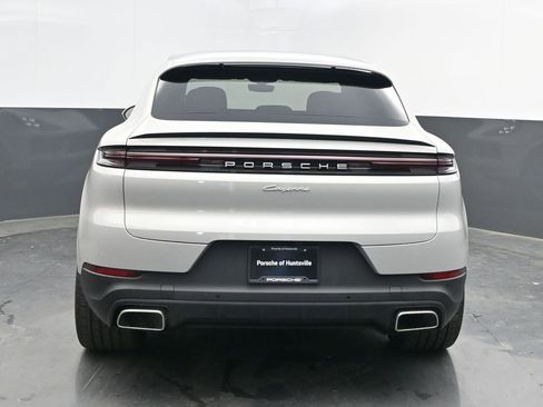 New 2025 Porsche Cayenne Coupe image 6
