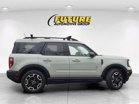 Used 2023 Ford Bronco Sport Outer Banks w/ Tech Package image 3