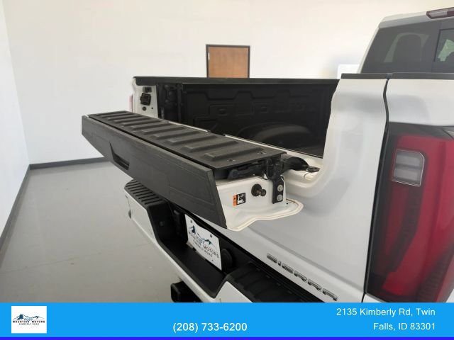 Used 2024 GMC Sierra 3500 Denali Ultimate AWD/4WD image 38
