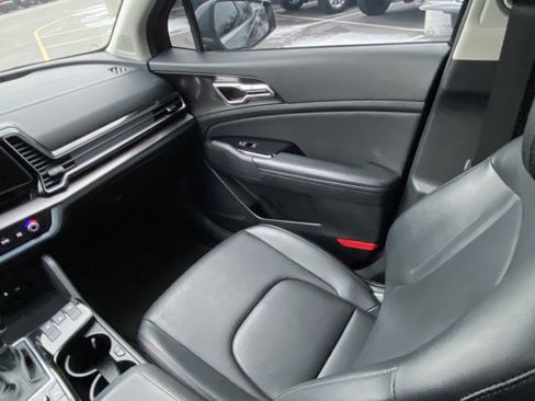 Used 2023 Kia Sportage EX image 27