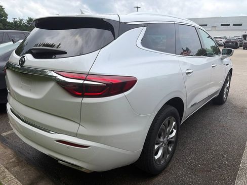 Used 2020 Buick Enclave Avenir w/ Avenir Technology Package FWD image 10