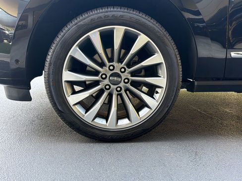 Used 2020 Lincoln Navigator L Reserve w/ Luxury Package AWD/4WD image 12