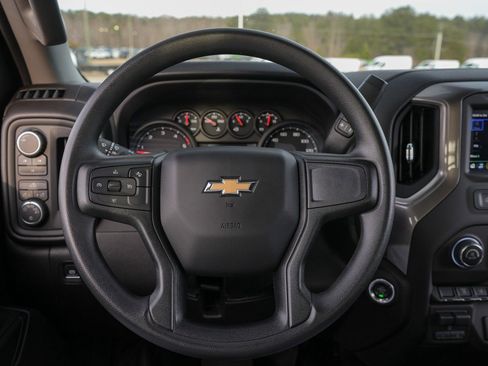 Used 2025 Chevrolet Silverado 3500 W/T image 26