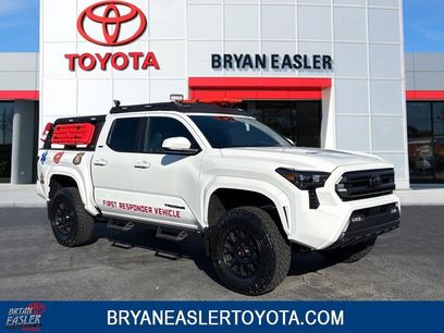 New 2025 Toyota Tacoma SR5