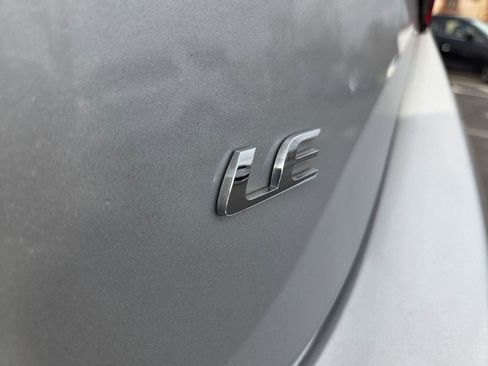 Used 2019 Toyota Corolla LE image 9