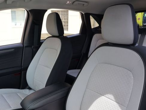 Used 2023 Ford Escape Active AWD/4WD image 13