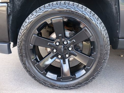 Used 2017 Chevrolet Silverado 1500 LTZ Z71 w/ LTZ Plus Package AWD/4WD image 40