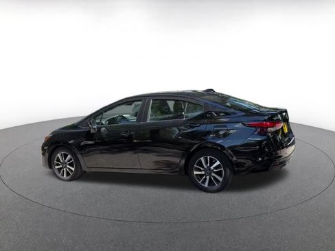 Used 2025 Nissan Versa SV FWD image 8