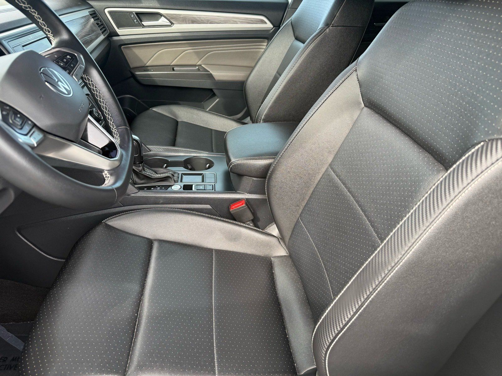 Used 2022 Volkswagen Atlas Cross Sport SE FWD image 13