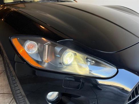 Used 2010 Maserati GranTurismo Convertible image 17