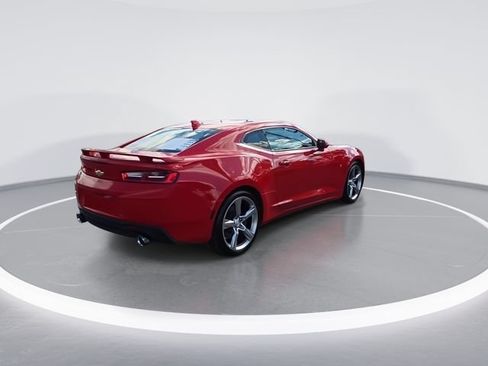 Used 2018 Chevrolet Camaro SS RWD image 4
