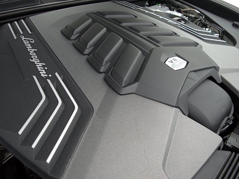 Used 2022 Lamborghini Urus AWD/4WD image 20
