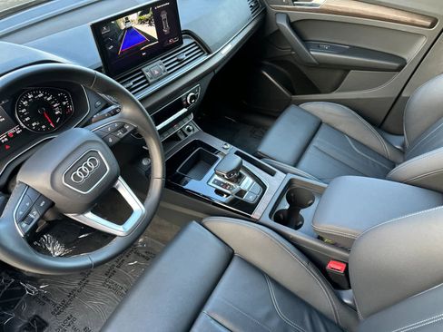 Used 2024 Audi Q5 2.0T Premium w/ Convenience Package AWD/4WD image 11