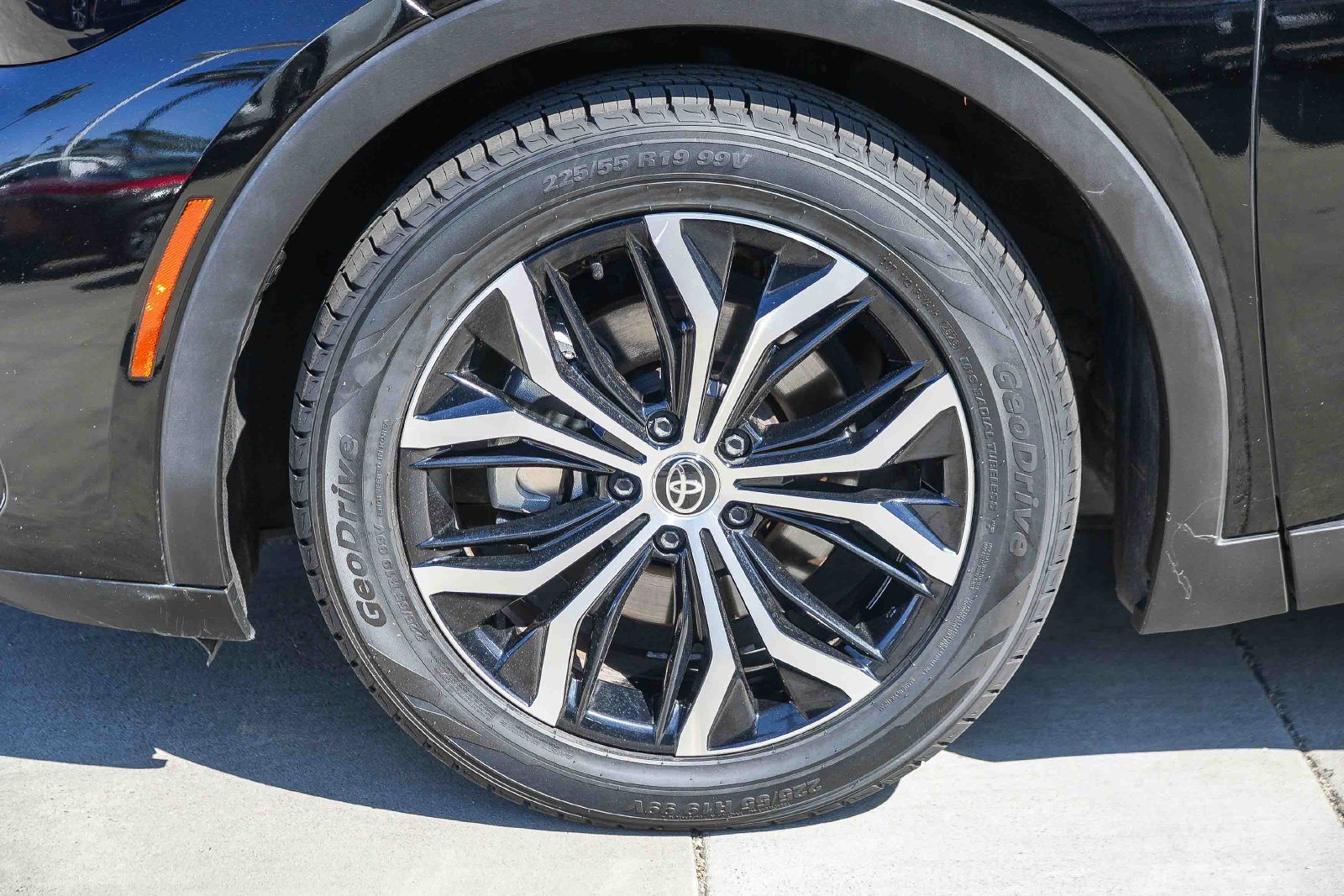 Certified 2024 Toyota Crown AWD/4WD image 11