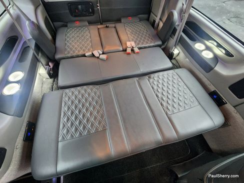 Used 2023 Chevrolet Express 2500 image 34