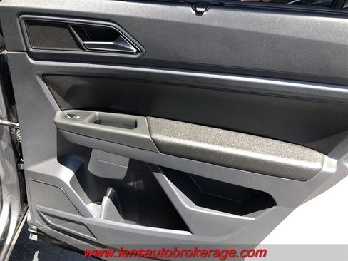 Used 2018 Volkswagen Atlas SEL FWD image 21