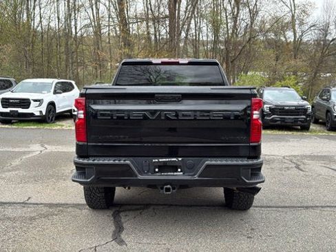 Used 2023 Chevrolet Silverado 1500 Custom Trail Boss w/ LPO, Dark Essentials Package AWD/4WD image 7