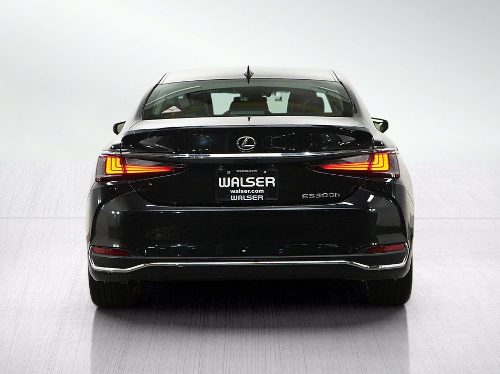 Used 2025 Lexus ES 300h FWD image 5