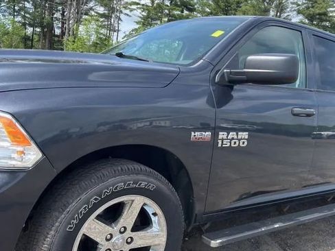 Used 2017 RAM 1500 Express AWD/4WD image 2