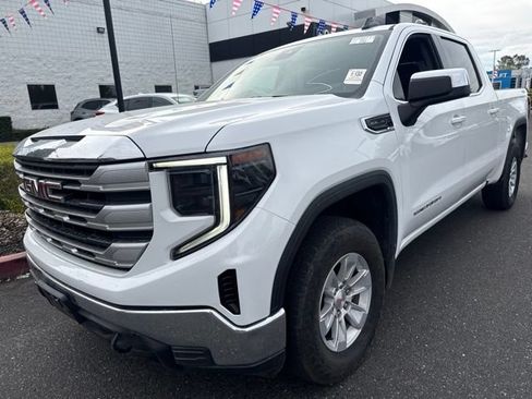 Used 2023 GMC Sierra 1500 SLE AWD/4WD image 1