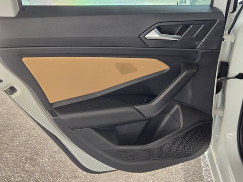 Used 2019 Volkswagen Jetta SEL Premium FWD image 17