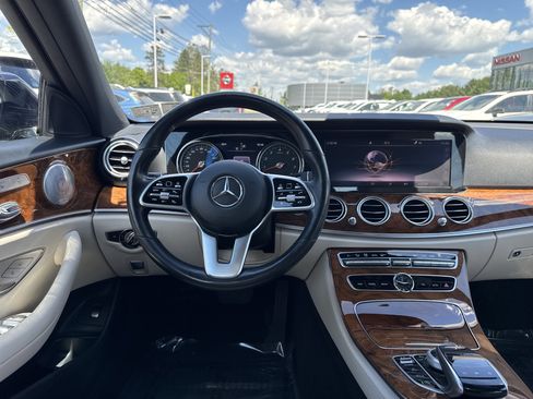 Used 2019 Mercedes-Benz E 450 4MATIC Wagon image 2